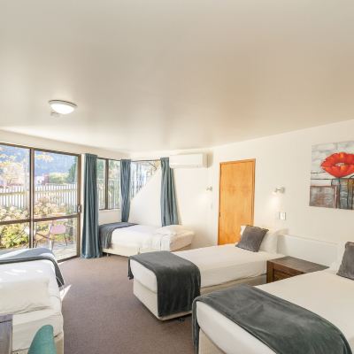 Family Quadruple Room, 1 Bedroom Melbourne Lodge Bed & Breakfast Queenstown Promo Code