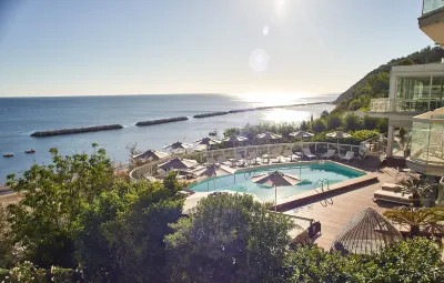 Hotel Sans Souci Отели в г. 