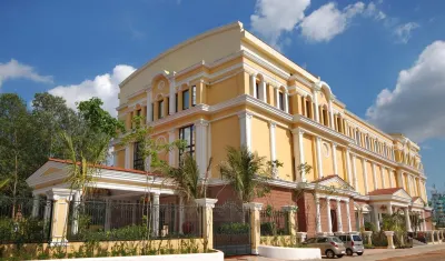 Mayfair Convention Hotels in 