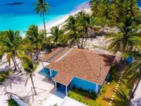 2 bedroom 2 bathroom beach house, beach right at your door steps, Hotels in Steventon