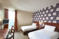 St James Hotel