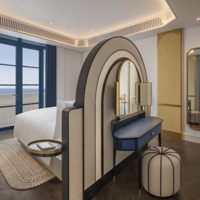 薩倫託交響樂海景特大床套房 富國島La Festa，希爾頓格芮精選飯店優惠