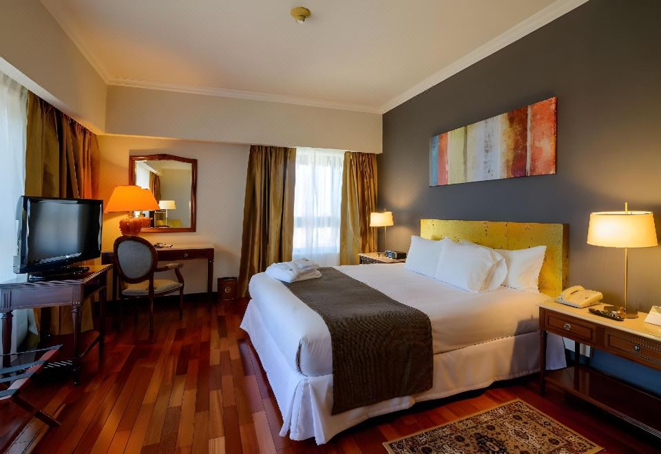 Radisson Montevideo Victoria Plaza HotelPremium King Room
