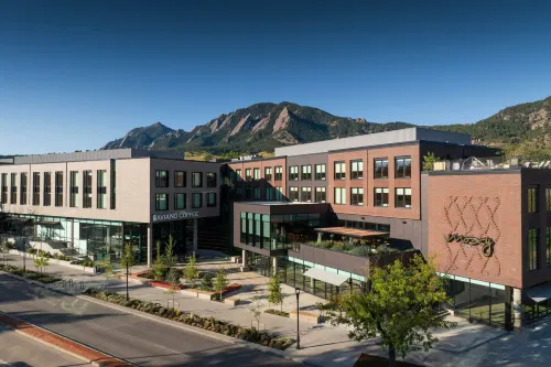 Moxy Boulder