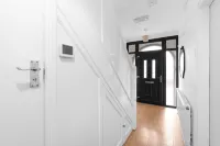 Spacious 4 Bed Semi-Detached Hse