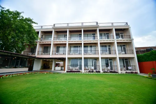 Hotel Aviral Ganga