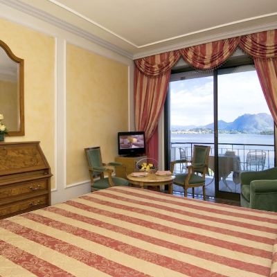 Standard Double or Twin Room (Partial Lake or Pool side)