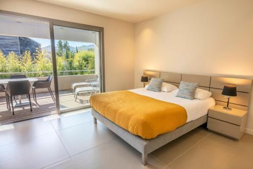 带露台一室公寓