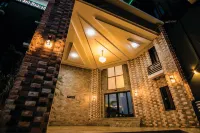 BON Hotel Platinum Enugu Отели в г. 