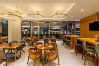 Hyatt Place Macae