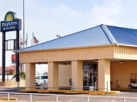 Days Inn & Suites by Wyndham Laredo Hotels in Laredo