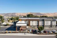 La Quinta Inn & Suites by Wyndham Yakima Downtown Hotels in 