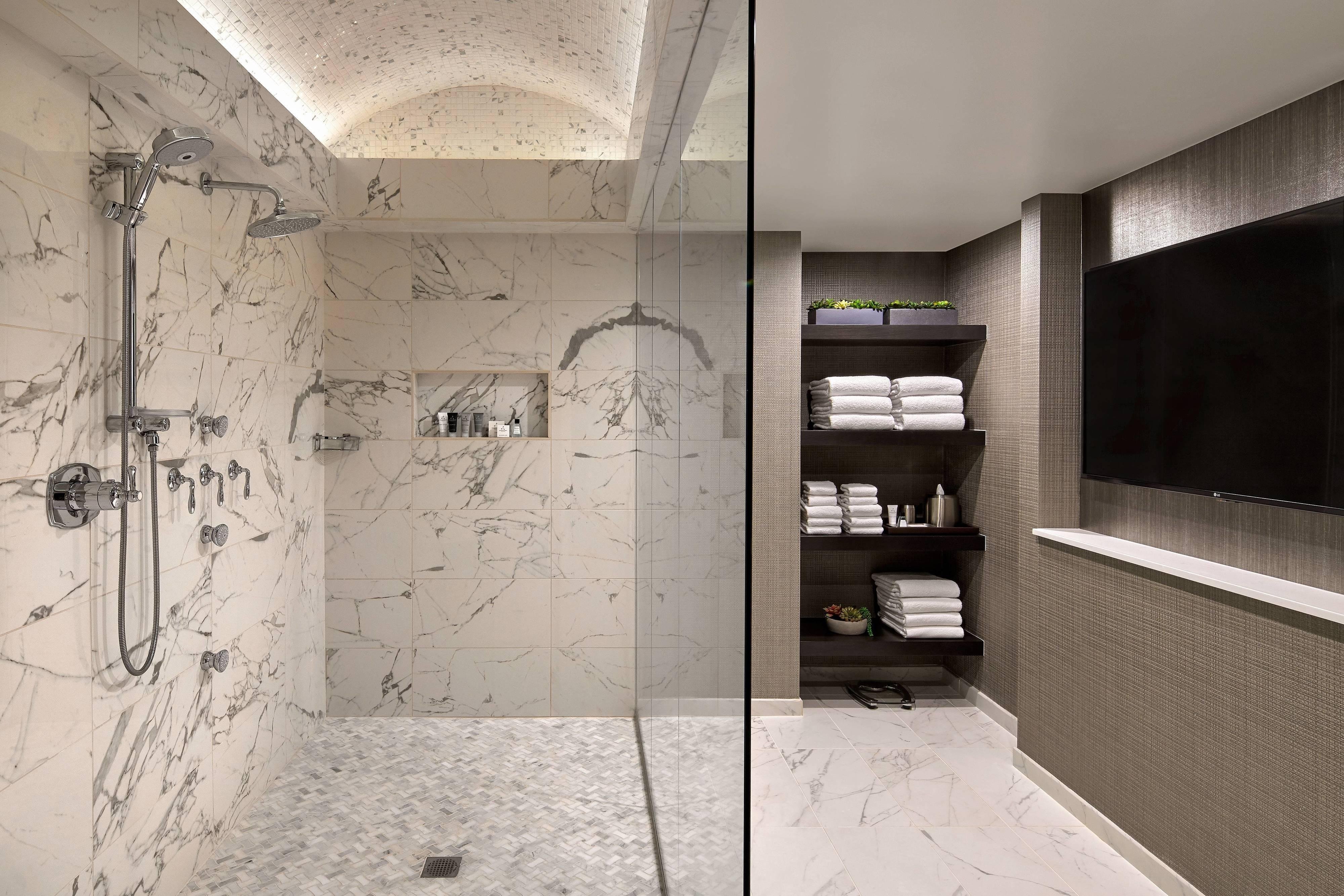 加利福尼亚一卧室总统套房，特大床，高楼层