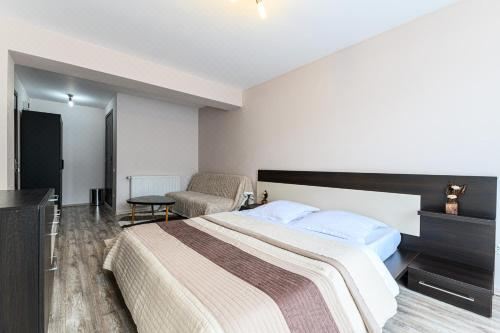 三人房（带独立浴室）