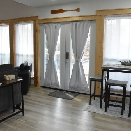 Family/Pet Friendly, Peaceful Cabin, Lakeview, Deck with Norfork Lake views Отели в г. Бакстер