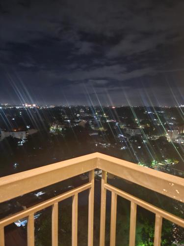 带阳台和露台的双卧室公寓