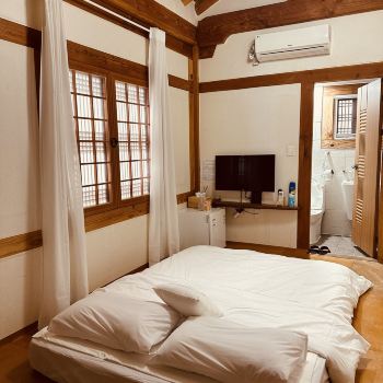 Jeonju Deoksugung Hanok Stay