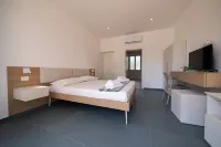 Nautika Suites
