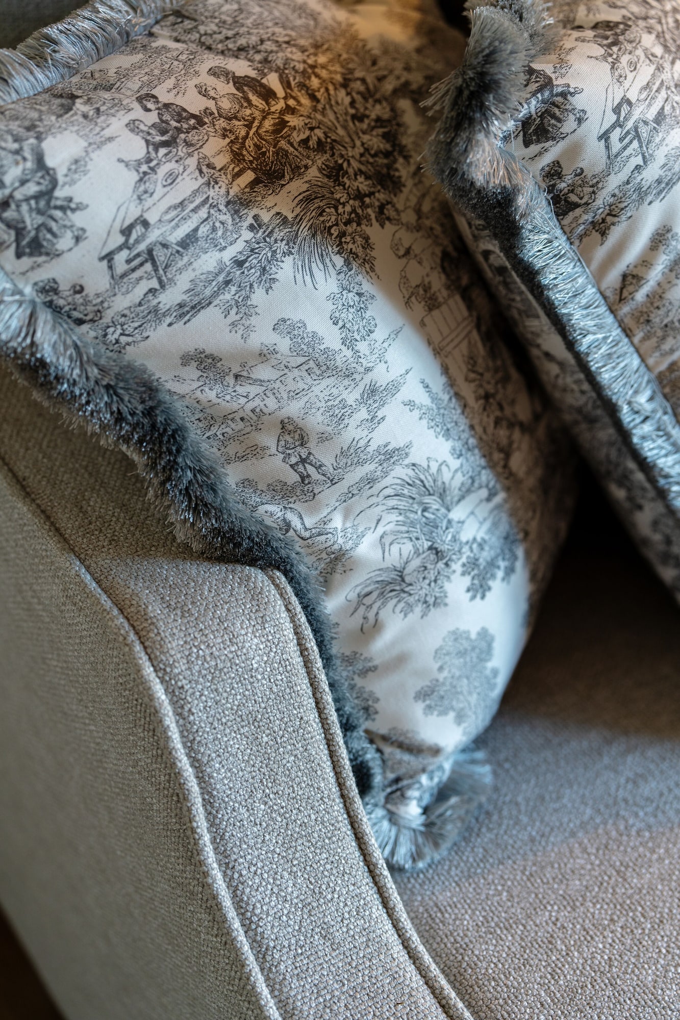 小型套房带阳台，1张特大床，海景（美利亚）