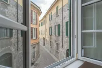 Wine Not Apartment in Como City Centre