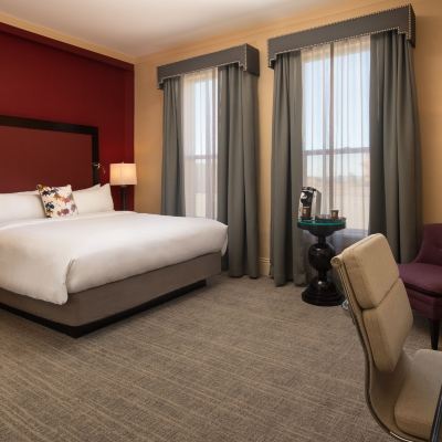 Deluxe King Room Hotel Shattuck Plaza Promo Code