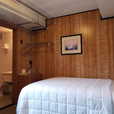 Standard Suite, Multiple Beds, Non Smoking, Private Bathroom Keystone Hotel Promo Code