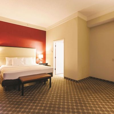 King and Full Bed Suite La Quinta Inn & Suites by Wyndham Panama City Beach Promo Code