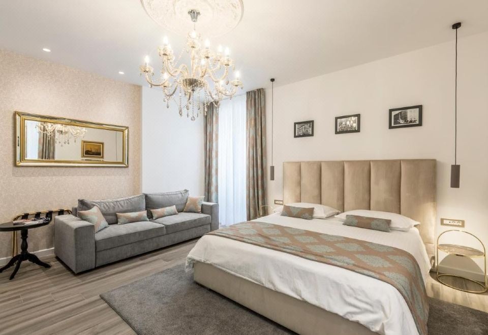 Superior Double Room, Courtyard View (Ana)