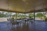 Family Retreat w Pool, Games & Kids' Play Space