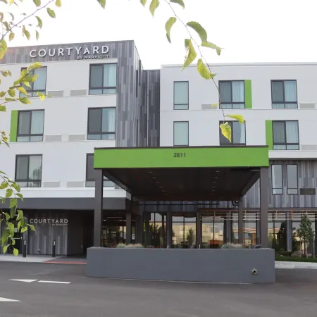 Courtyard Portland East Отели в г. Грешам