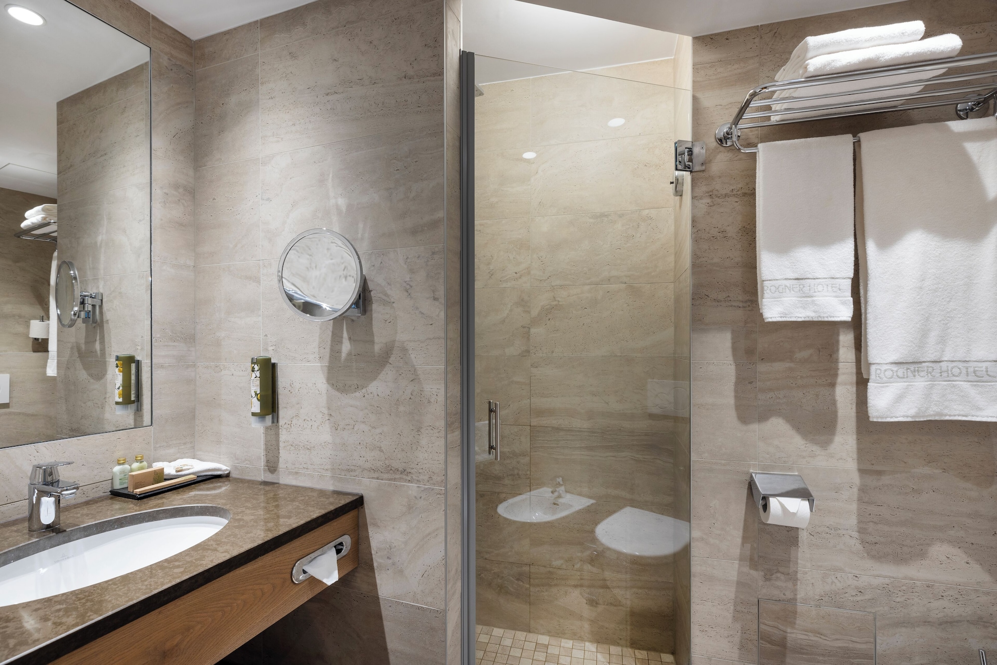 Rogner Hotel Tirana园景精致套房