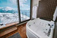 Quadrum Hotel