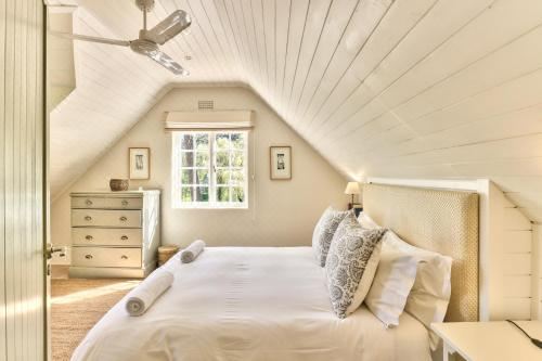 No 17-Wisteria Cottage
