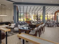 DoubleTree by Hilton Boston - Andover Hotel di Andover