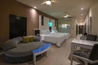 Hotel El Dorado Seaside Suites
