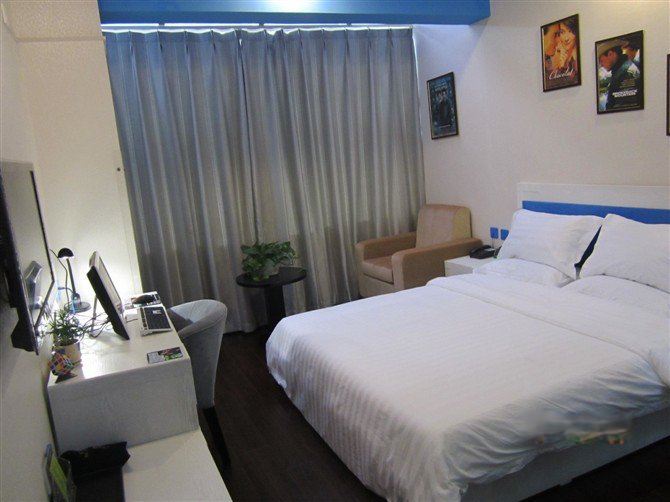 Oucheng Film Theme Hotel時尚大床房