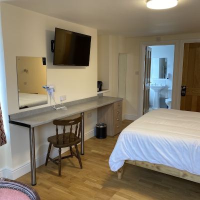 Luxury Double Room (End Room)