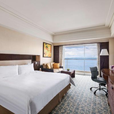Panorama Room Ocean Wing 1 King bed