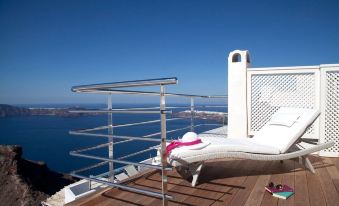 Whitedeck Santorini