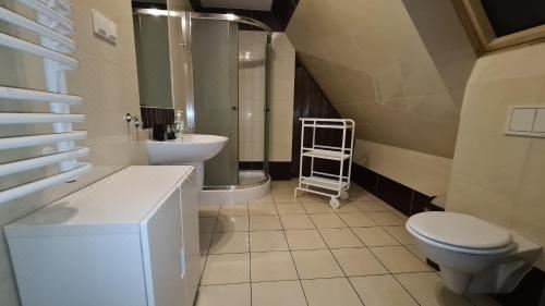 带阳台的两卧室公寓