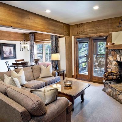 Luxury Suite, 3 Bedrooms, Hot Tub, Mountain View