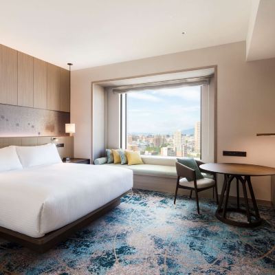 尊貴轉角房（特大床） 希爾頓廣島優惠