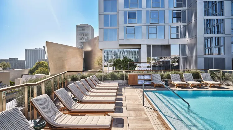 Conrad Los Angeles 外観