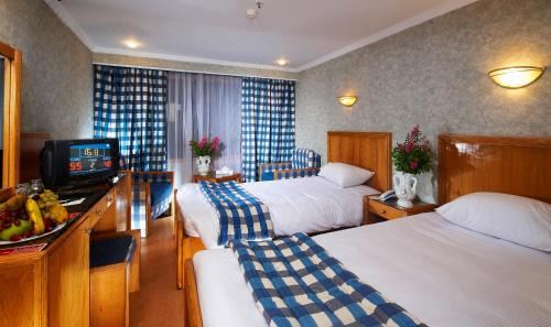 Nile Carnival Cruise 4nt Lxr Thursday 3nt Asw MondayDouble Room Without Sightseeing