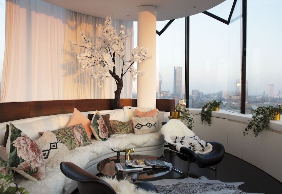 最初的我+2卧室复式顶层房