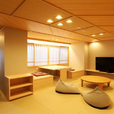 Suite Japanese-Style Room (10 Tatami)