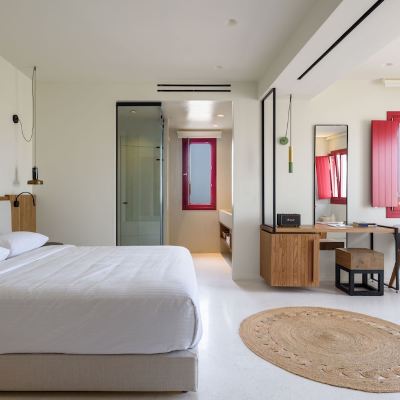 Deluxe Suite With Private Pool Potnia Theron Suites Promo Code