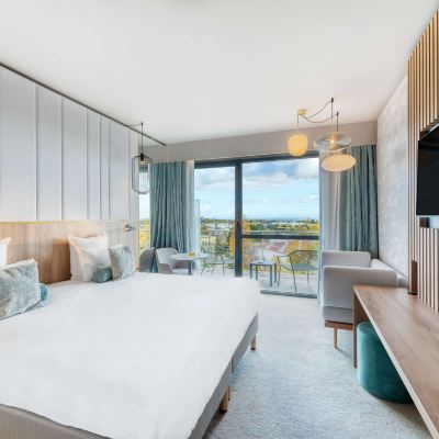 Deluxe King Room Golden Tulip Lyon Ouest Techlid - Hotel and Spa Promo Code