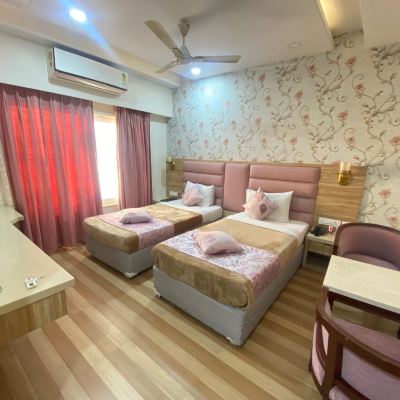 Super Deluxe Room AC with Free Wifi Hotel Sagar (Pure Veg) Promo Code