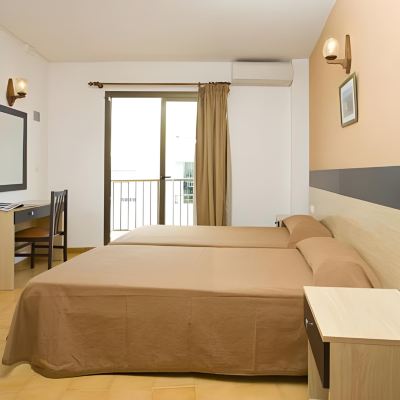 Twin Room Hostal Horizonte Promo Code